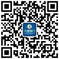 207国道小车与油罐车相撞 现场情况惨烈(图)