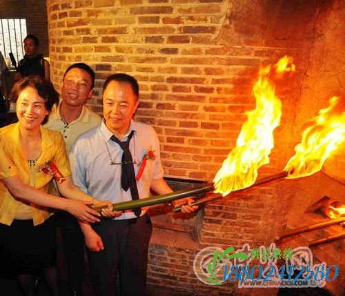 成龙电影:成龙点火图素材:成龙,王力宏