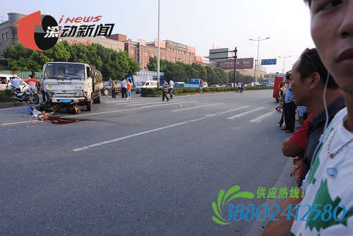 杭海路油罐车当场撞死父女