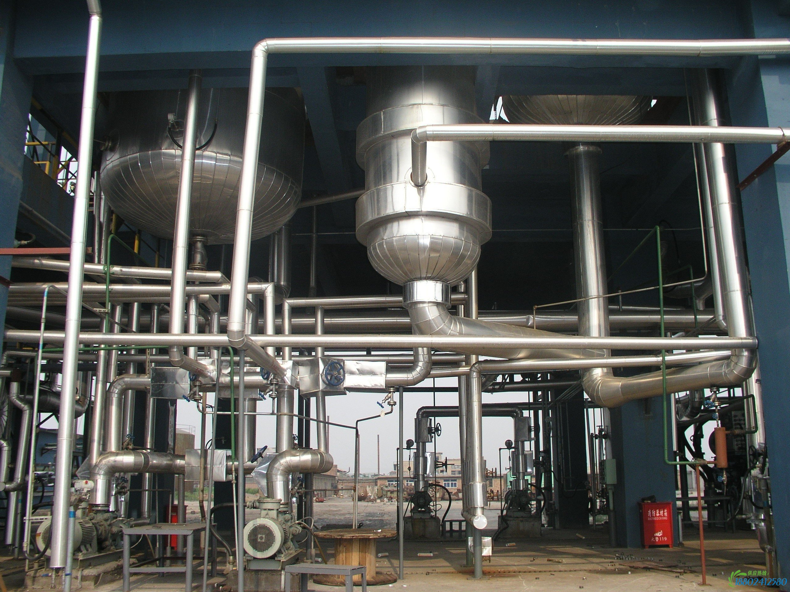 油水分离器及储气包后方可进入砂罐和喷枪(嘴)