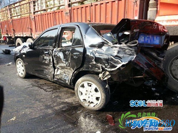 最新成南高速车祸 油罐车与货车追尾爆炸5人惨死 
