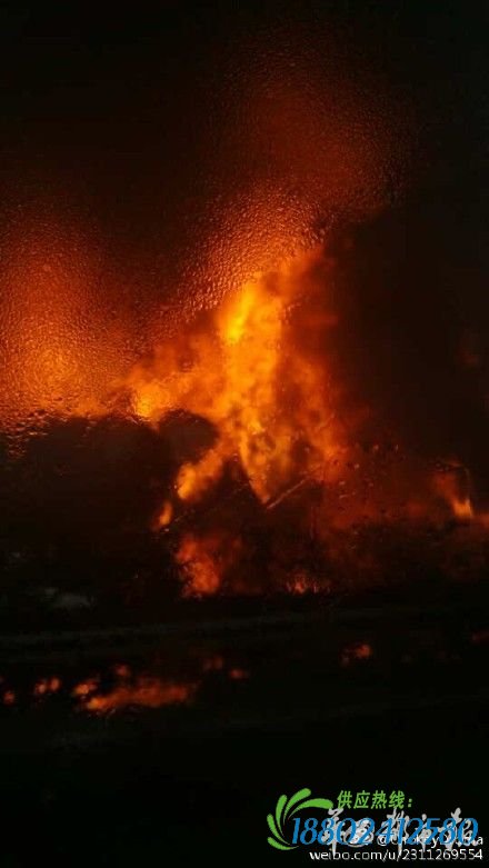 成南高速仓山段一液化石油气罐车追尾发生爆炸,目前,德阳消防