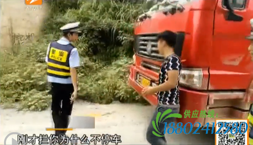 贵州14岁男孩偷开油罐车闯高速 交警及时拦截