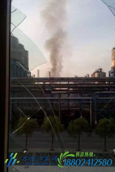 南京一石化厂乙烯储罐发生爆炸(图)