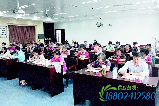 60余名支部书记到培训班“充电”