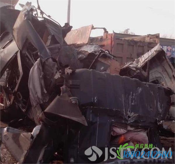 盐城：槽罐车发生爆炸 威力波及百米范围