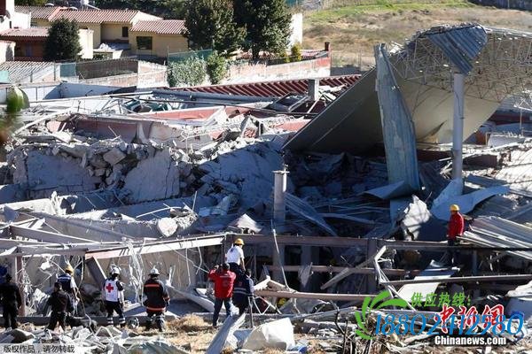 墨西哥城油罐车爆炸摧毁一妇幼医院 致多人伤亡