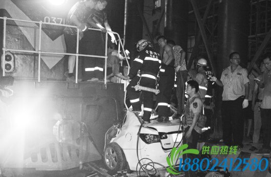 安徽发生火车轿车相撞事故致轿车内1死4伤（图）