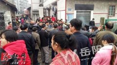 岳阳内线铁路旁惊现一具女尸 疑被火车撞成两段
