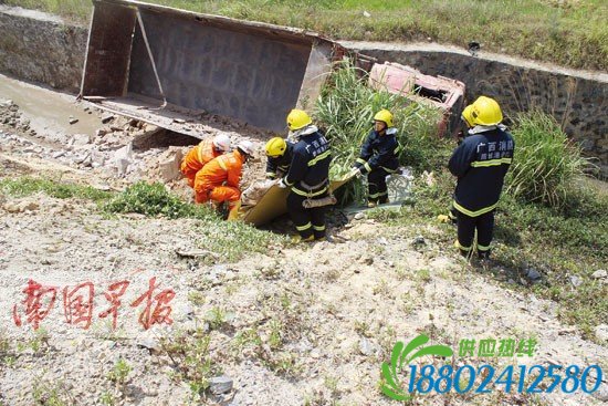 货车与三轮车相撞 两老出门购物不幸阴阳相隔 图 