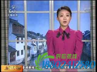 ...豪车闹市碰撞   安徽:父子驾驶奔驰宝马 街头斗气互相撞击   