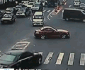 父子豪车相撞原因 儿败光家业父气急撞车 城市发现 生活报...