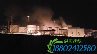 淄博化工厂爆炸现场 丙烯腈储罐爆炸致9人受伤