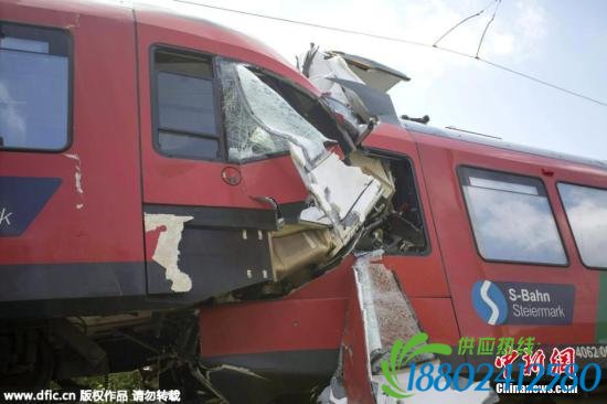 当地时间2015年5月6日,奥地利Waldstein,两列火车在当地发生相撞,造成一名司机死亡,数人受伤。图片来源:东方IC 版权作品 请勿转载 当地时间2015年5月6日,奥地利Waldstein,两列火车在当地发生相撞,造成一名司机死亡,数人受伤。图片来源:东方IC 版权作品 请勿转载