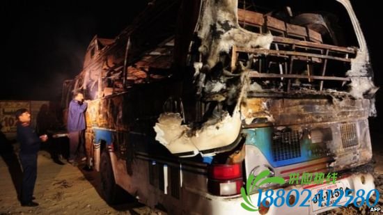 巴基斯坦一巴士与油罐车相撞造成至少57人死亡[1]-
