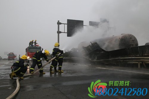 邯郸大雾高速多车连环追尾液化气罐车爆炸起火