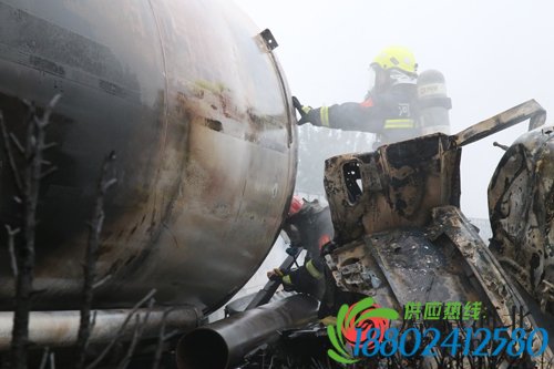 邯郸大雾高速多车连环追尾液化气罐车爆炸起火
