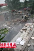 河北一加油站爆炸起火 2人受伤其中1人失明(图)