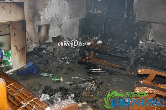 西安灞桥一油库爆炸 疑为油车卸油过程中引爆
