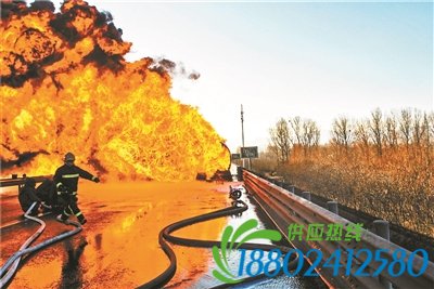 北京昌平区北六环一30吨油罐车爆炸 2小时后成功扑救
