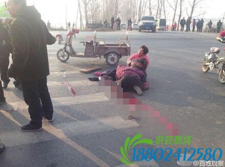 油罐车撞倒载人三轮 原阳11岁少女当场身亡