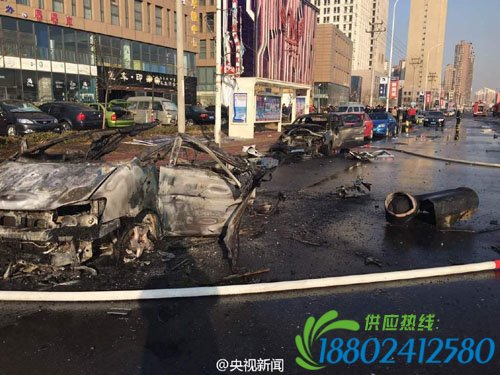天津一运输液化气罐车爆炸致一人被烧伤