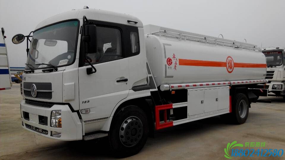 东风天锦单桥油罐车