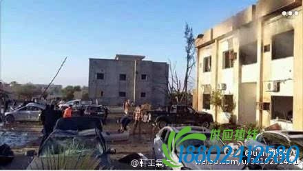 利比亚遭炸弹袭击 袭击者驾驶油罐车闯入军营引爆