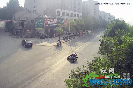 交警部门查找肇事罐车。
