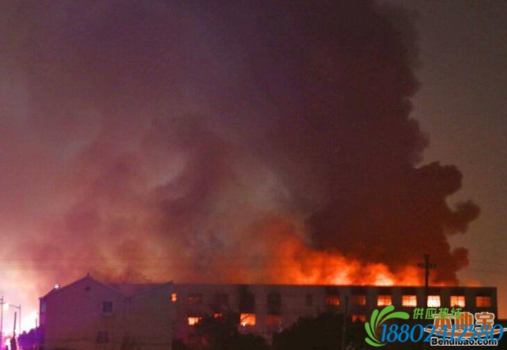 杭州爆炸:煤气瓶运输车爆炸引燃2工厂