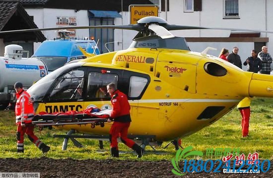 当地时间9日，德国南部巴特艾布灵城两列火车相撞。德国警方称，事故造成至少4人死亡。此外，或有多达150人在事故中受伤。目前，由警方组成的救援队伍已展开营救，包括至少8架直升机和数辆救护车。