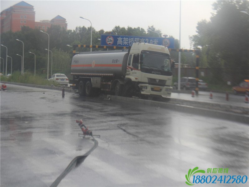 油罐车
