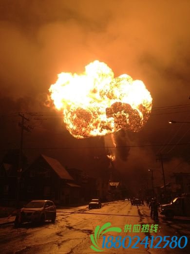 加拿大油罐车出轨爆炸数千人被迫疏散(组图)