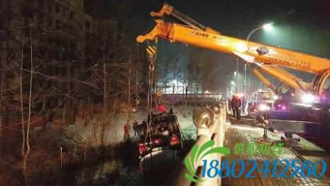 16吨有毒易燃液体泄漏 紧急疏散近千居民