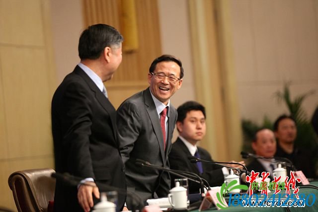 刘士余：股市大跌的时候我也焦虑