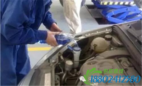 明明可以开豪车你却要挤公交 话说你不知道的汽
