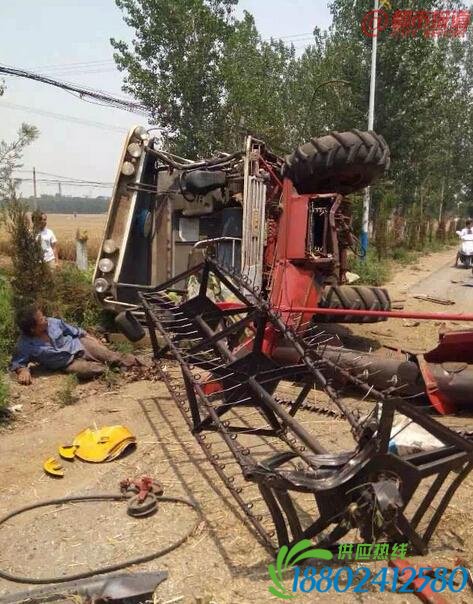 平顶山油罐车遇“鬼探头“ 躲险撞翻收割机