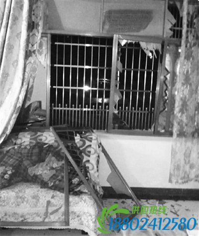 油罐车爆炸 致2死2伤