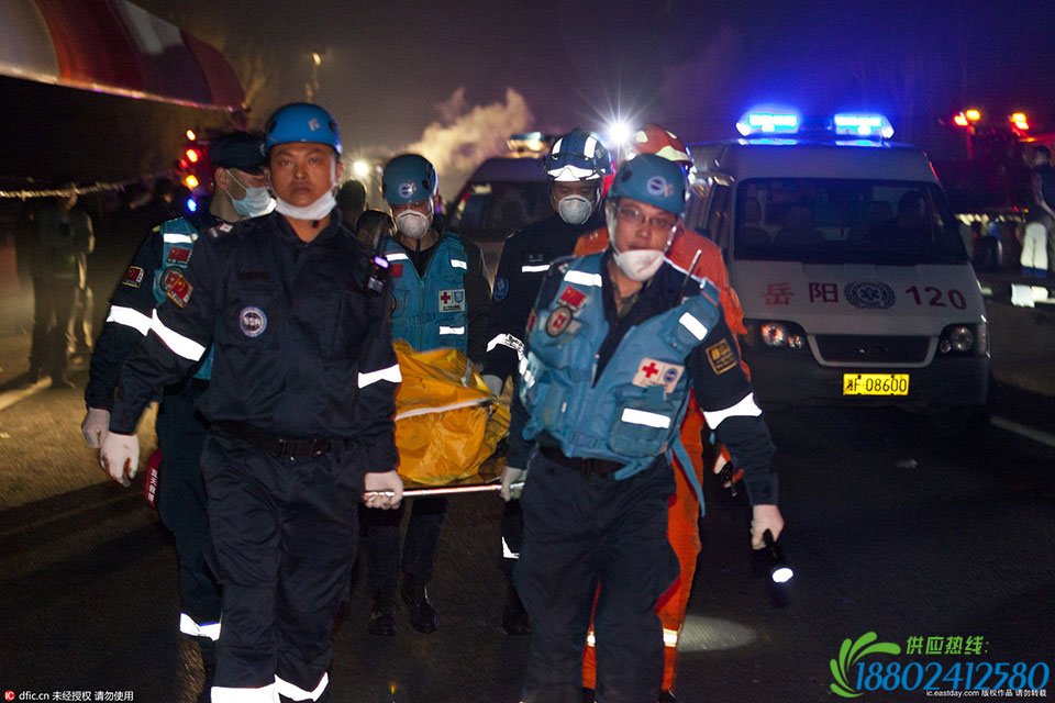 京港澳高速湖南汨罗境内货车爆炸 20公里外强烈