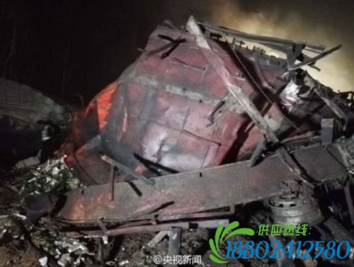 京港澳高速油罐车爆炸 已致5死20伤