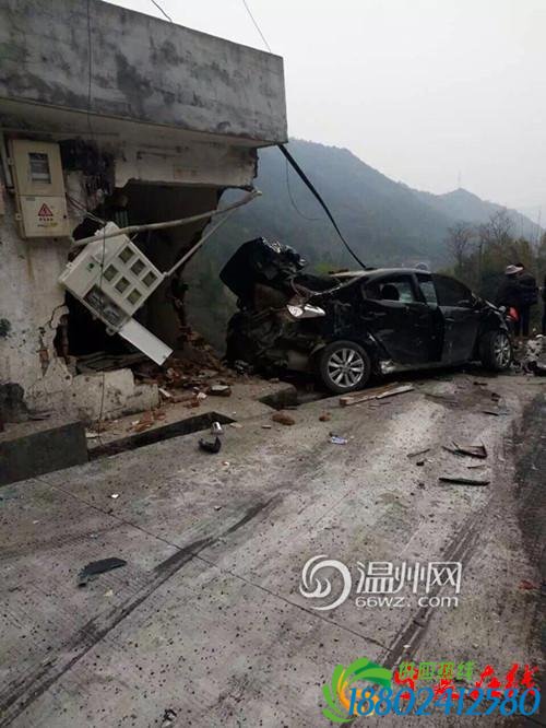 苍南分水关路段一辆油罐车失控连续碰撞多辆车辆
