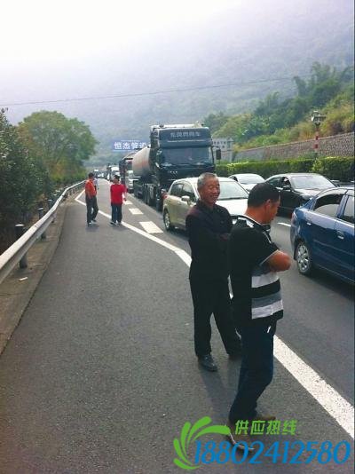 没有车辆占据应急车道