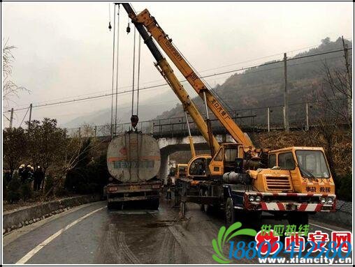 罐车撞桥洞造成宝成铁路中段1小时34分钟(最新)