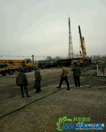 南阳载29吨汽油油罐车爆燃 因与两车碰撞起火(现