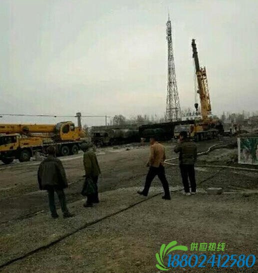 南阳油罐车侧翻后3车相撞起火 1人亡人民快报网