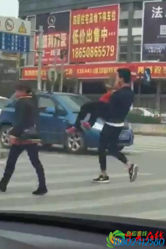 你是挺大爷,还是挺小伙?这个有很多人纠结 你是挺大爷,还是挺小伙?这个有很多人纠结