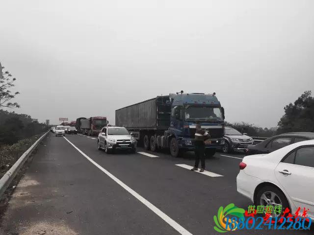 深汕高速油罐车爆炸致瘫痪？潮州人千万不要轻信谣言！