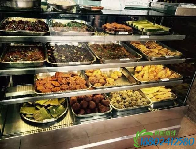 这个印度姑娘用一台冰箱 温暖了一群人