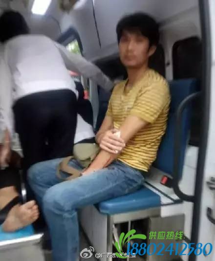 突发！今早南宁交通大瘫痪?竟是竹溪大道货车与环卫车相撞
