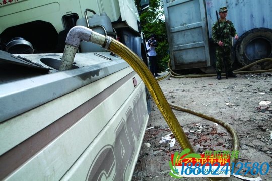 深圳黄埔海关联合深莞惠捣毁42个红油黑窝点
